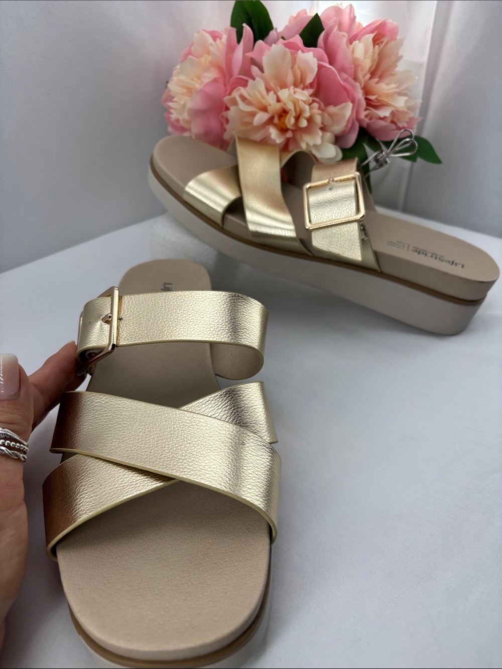 Life Strides Womens 11W Gold Crisscross Buckle Slide Sandals #764